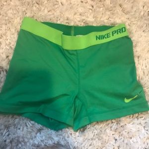Nike Pro small